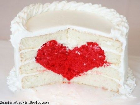 آموزش تزیین کیک ولنتاین کیک قلب روز عشق Heart Cake Tutorial