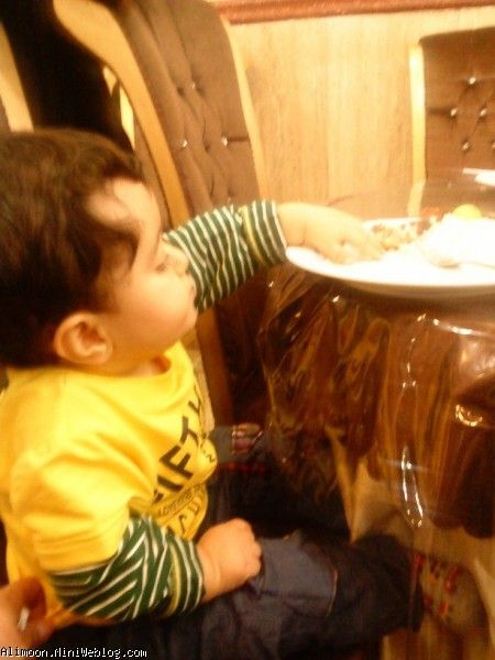 چقدر میزش بلنده!!!