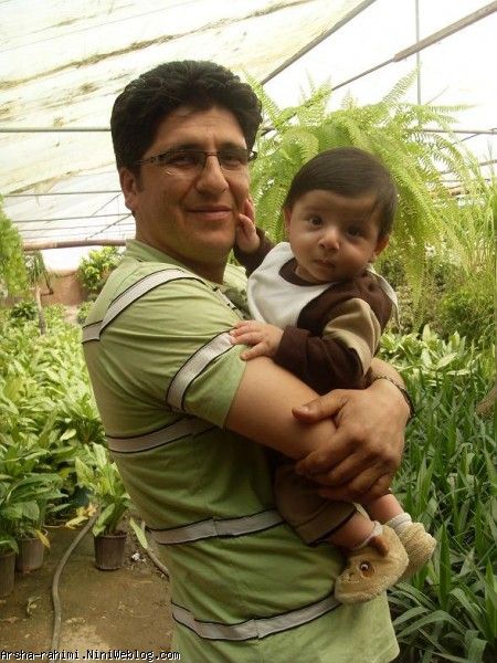 آرشا و بابایی با کاکتوسا تو گلخونه های محلات