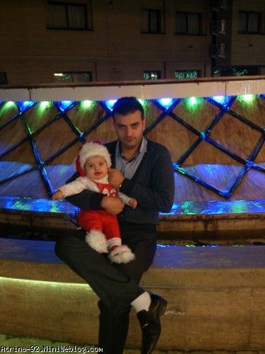 در حیاط زائر سرای بانک ملی
