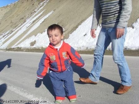 جاده فیروزکوه دانیال در حال شیطنت