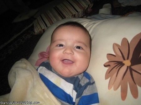 لبخند کوروش