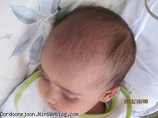 این عکسو بابایی گرفته میگه مژه هاش به خودم رفته بلنده