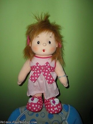 این عروسک مخصوص هلناست اسمشم سندیه