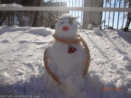 ادم برفی هلیا