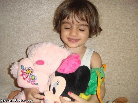 آخه آدم چشمهاشُ میبنده دندانهاش تو عکس بیفته