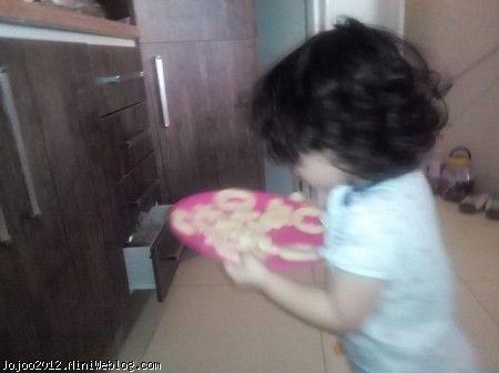 عکس های بامزه از آشپزی ویانا کوچولو