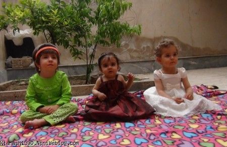 کیارش به همراه دختر عمه مطهره و نسترن