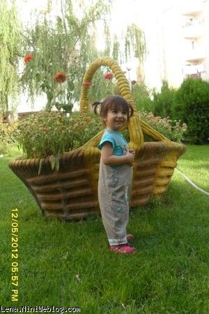 حیاط بابا