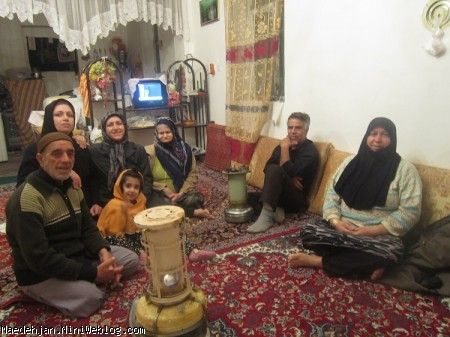 خونه بابا بزرگ مشهدی بورنگ گلچینی از عکسهای من تا چهار سالگی