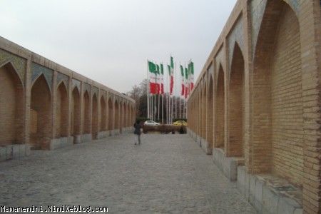 سی و سه پل1
