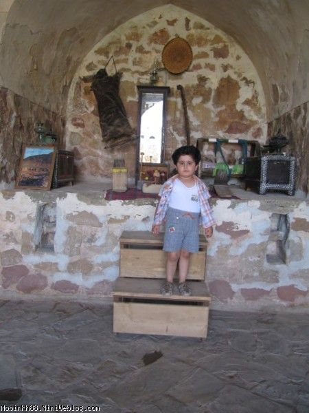 مبین در سفره خانه سنتی کاروانسرا