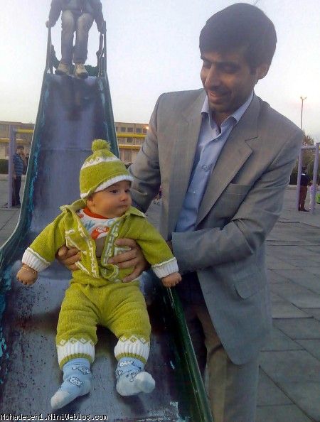 اينم محدثه به همراه باباي محدثه.