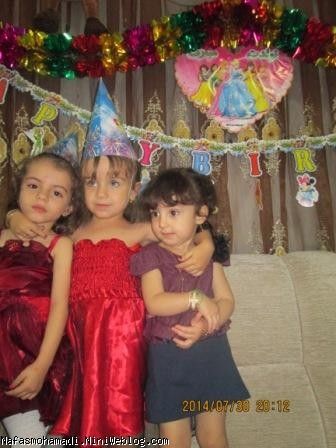 النا محمدی