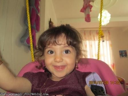 النا محمدی