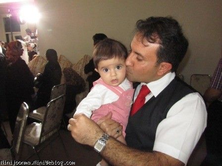 عروسی عم ایمان و لیانا ساعت 2 شب ولی بیداره و داره بابابایی میرقصه