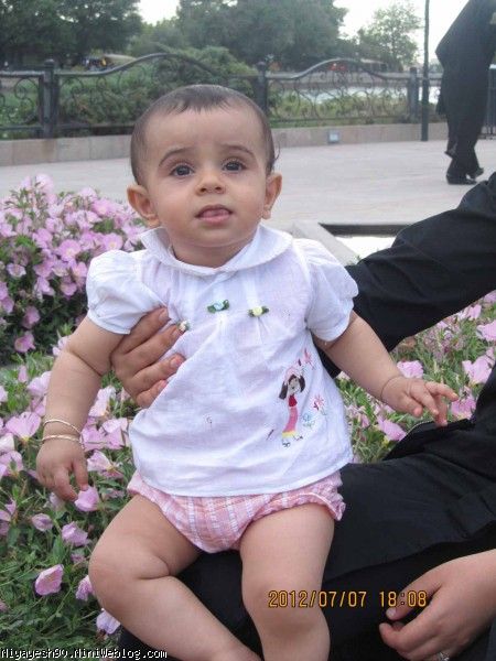 بغل مامانی تو شاه گلی