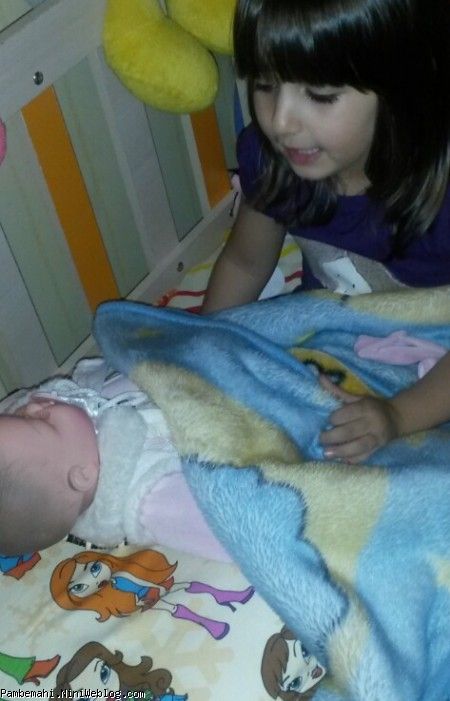 آرشیداوقصه به دخترش