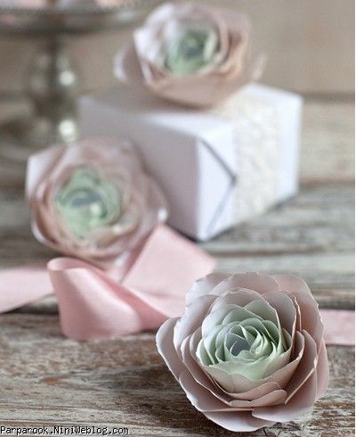 ایده نوروزی: ساخت گل کاغذی برای جعبه کادو ایده نوروزی: ساخت گل کاغذی برای جعبه کادو