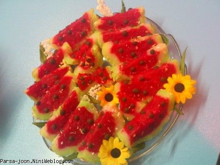 باسلوقهای شب یلدا که آموزشش رو از همین سایت دنیای نفیس گرفتم:
