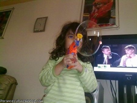 هلیا و تفنگش