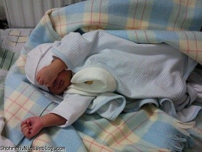 بازم دستتو گذاشتی رو چشمهات گلم
